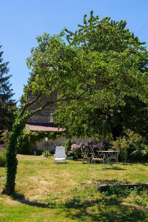 Chambre D'Hotes Chez Artiste Verrier, La Perriere - Perche Buitenkant foto