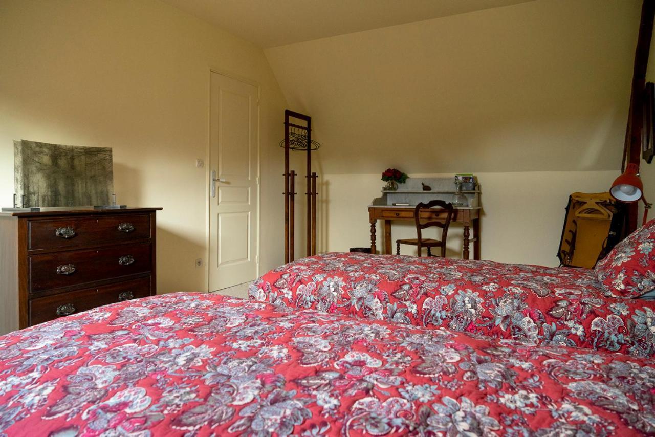 Chambre D'Hotes Chez Artiste Verrier, La Perriere - Perche Buitenkant foto