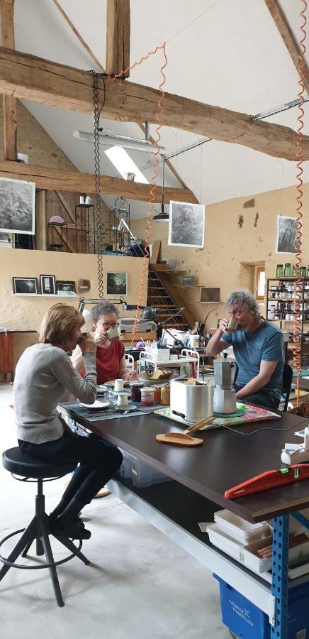 Chambre D'Hotes Chez Artiste Verrier, La Perriere - Perche Buitenkant foto