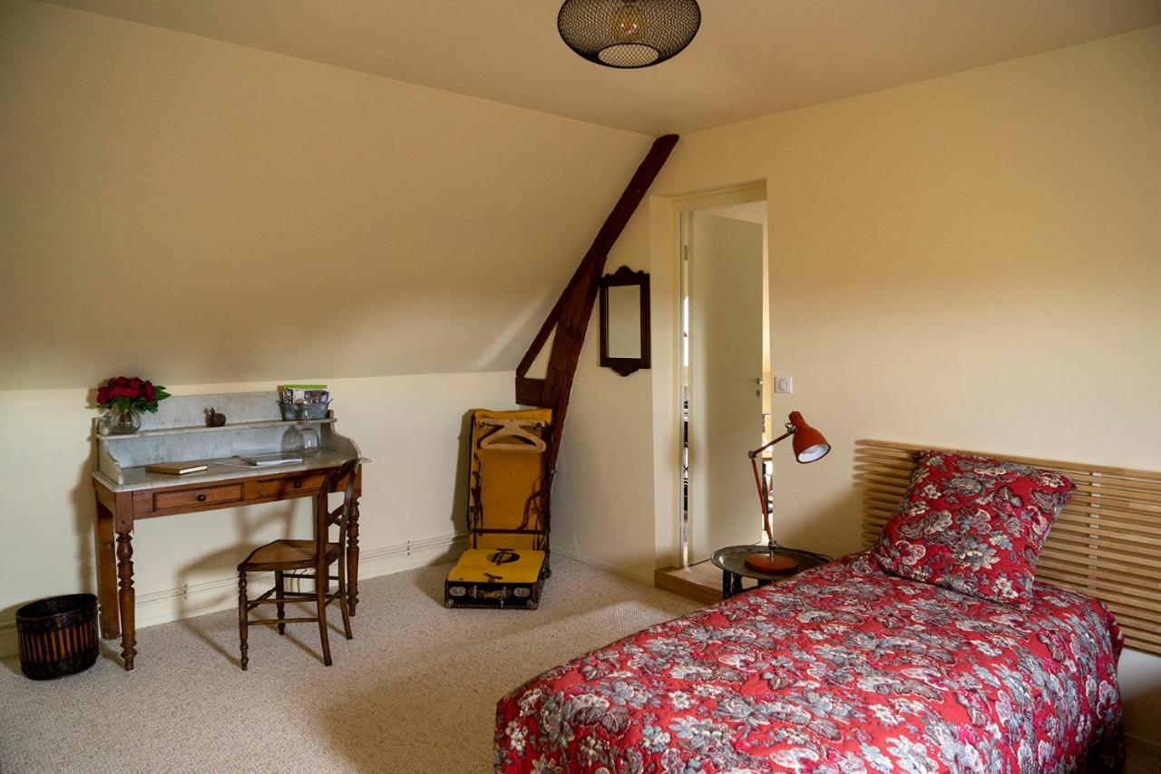 Chambre D'Hotes Chez Artiste Verrier, La Perriere - Perche Buitenkant foto